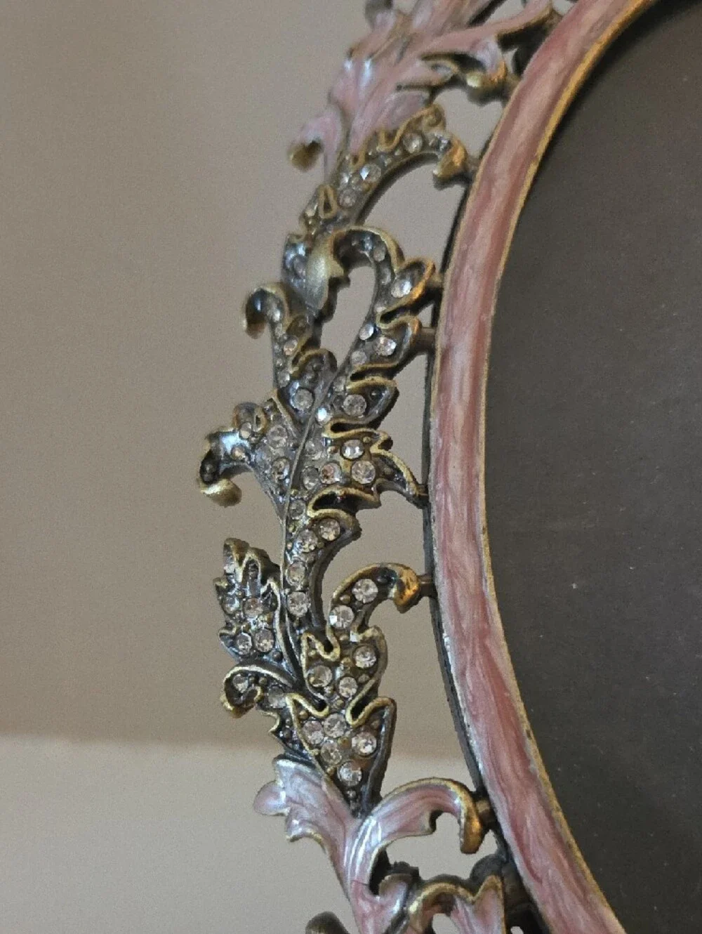 Ornate Oval Decorative Photo Frame